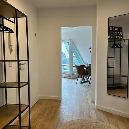 아파트 Grosszuegiges Am Pulheimer Marktplatz *